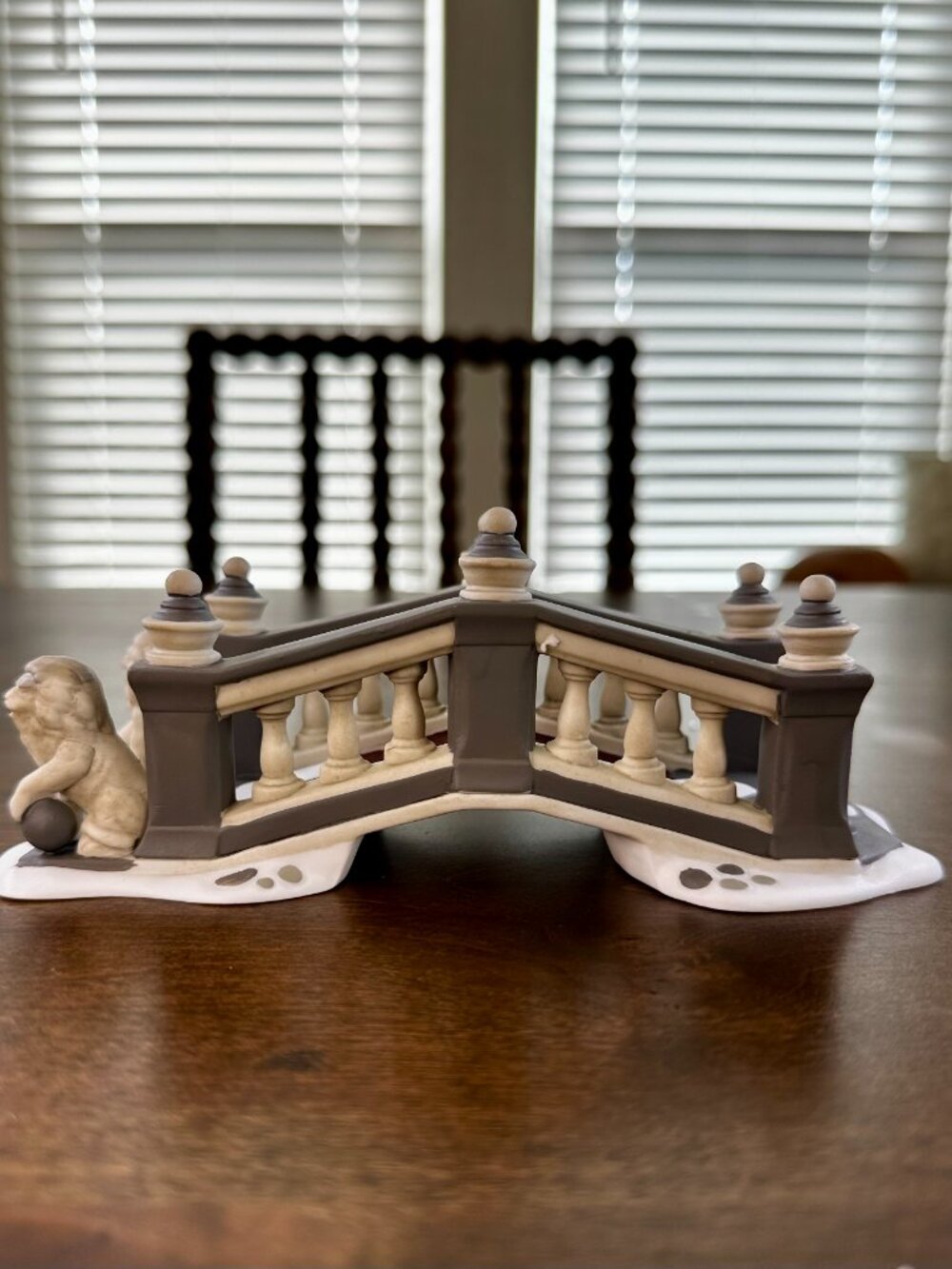 Dept 56 "Lionhead Bridge" Heritage Village/Dickens Village 5864-5 - RETIRED